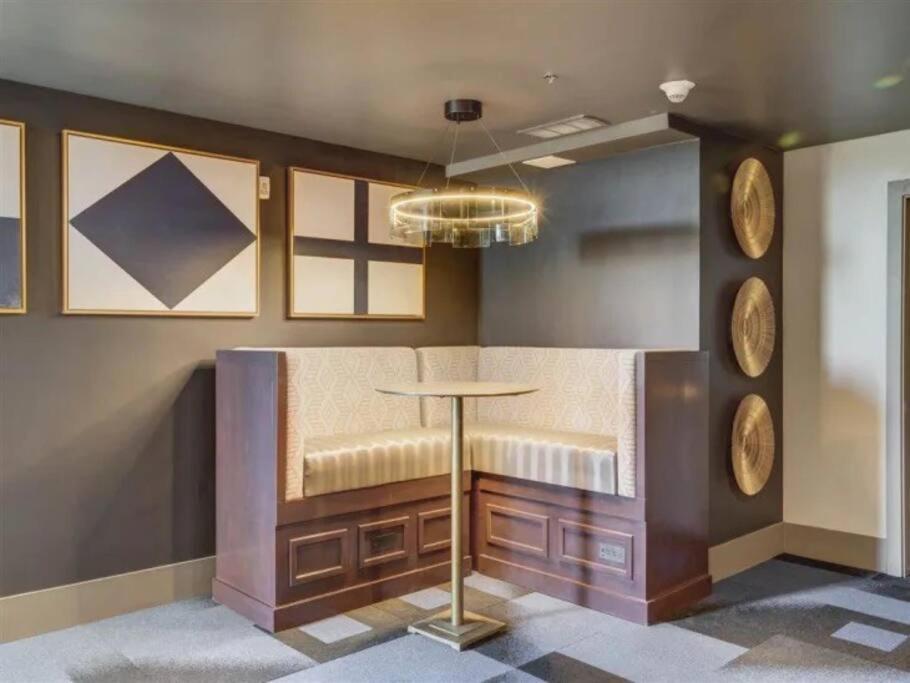 شقة Luxurious Retreat In Slc سالت ليك سيتي المظهر الخارجي الصورة