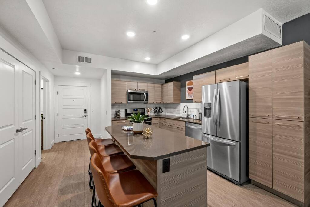شقة Luxurious Retreat In Slc سالت ليك سيتي المظهر الخارجي الصورة