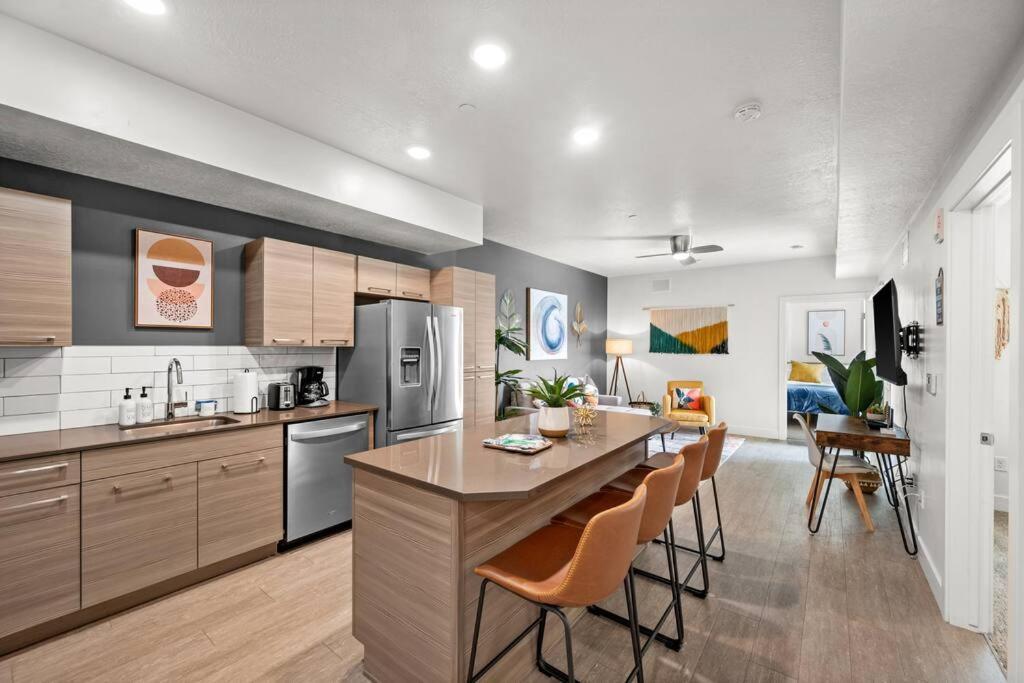 شقة Luxurious Retreat In Slc سالت ليك سيتي المظهر الخارجي الصورة